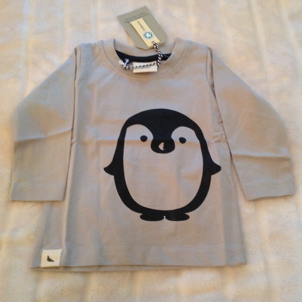NWT - TURTLEDOVE LONDON PENGUIN PLACEMENT TOP - Picture 3 of 3